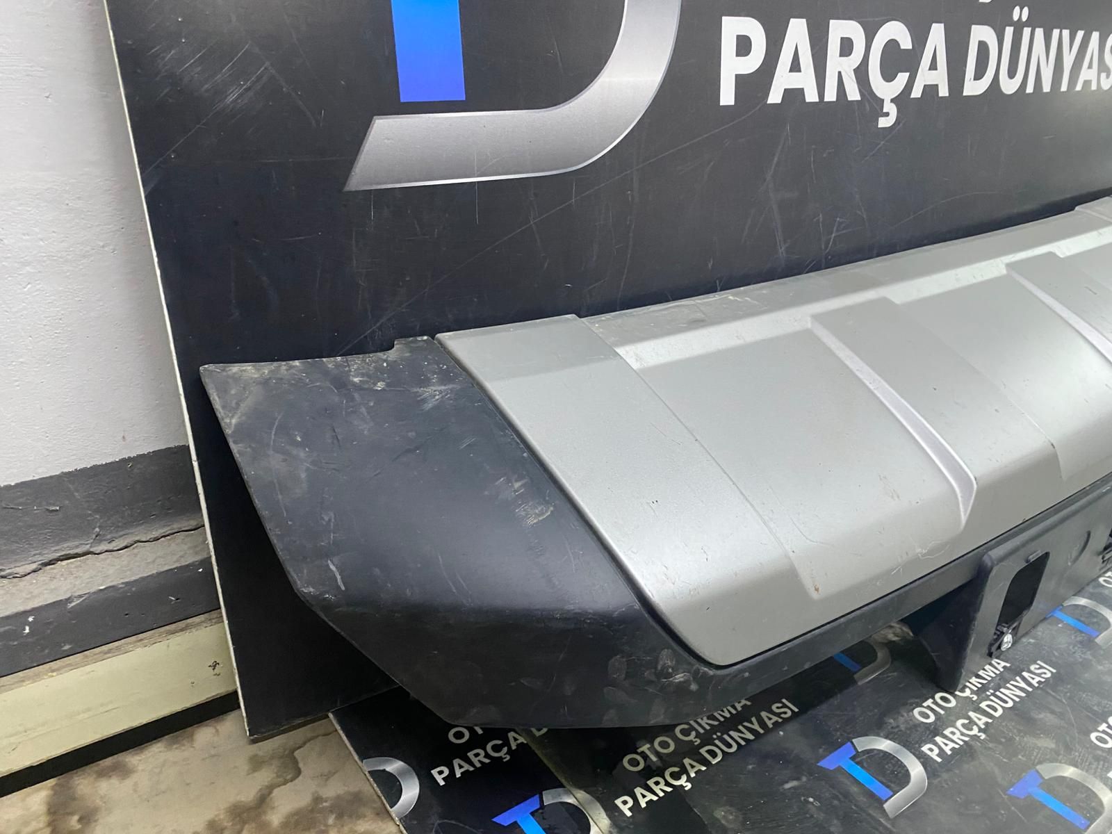 TOYOTA H�LUX �N TAMPON ALT PAR�ASI  [2020-2025]